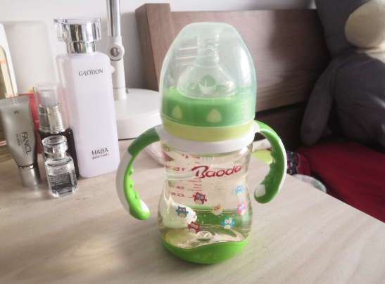 宝德感温奶瓶怎么样 宝德感温奶瓶使用测评