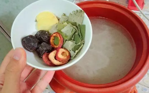 月经期能喝山楂水吗 好喝的山楂水怎么煮