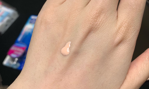 新碧轻透润色防晒隔离乳孕妇能用吗 曼秀雷敦新碧防晒霜怎么样