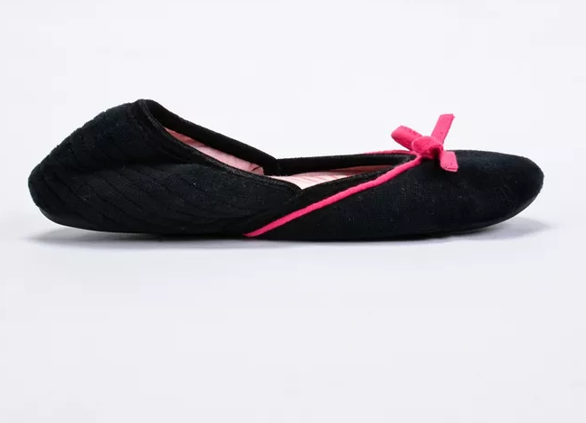 孕妇穿高跟鞋的坏处有哪些 怀孕期间穿什么鞋子合适