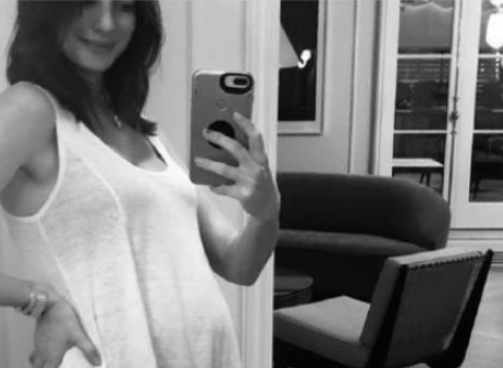 安妮海瑟薇怀二胎 安妮海瑟薇两次怀孕都不太顺利