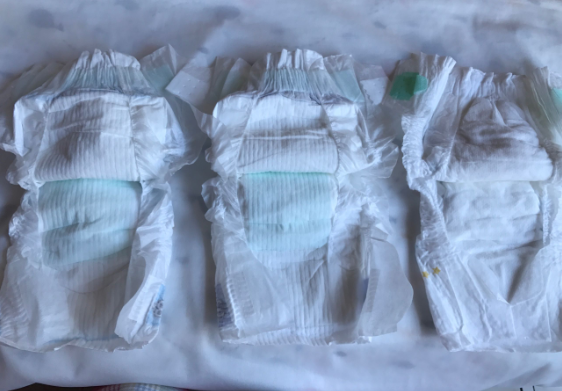 moony和妈咪宝贝哪个好 moony纸尿裤和妈咪宝贝对比测评