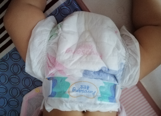 喜舒安和好奇纸尿裤哪个好 喜舒安纸尿裤对比测评