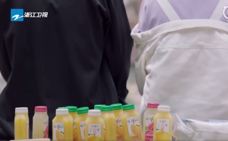 韩商言给佟年喝的果汁是什么牌子的 韩商言为什么要给佟年喝果汁