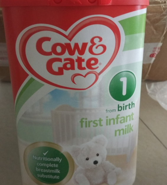 爱他美和英国牛栏奶粉哪个好 爱他美和英国牛栏对比测评