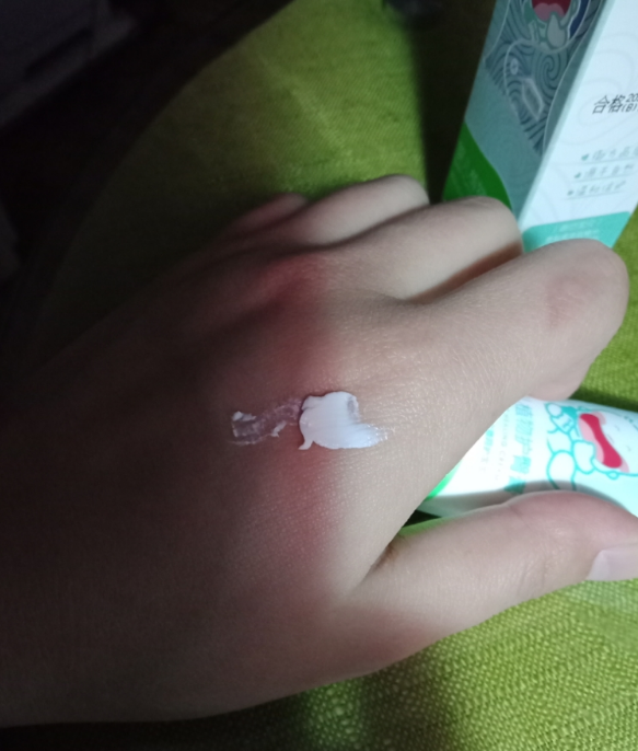 御方宝贝婴儿植物护臀膏厚重吗 御方宝贝婴儿植物护臀膏涂起来味道是什么