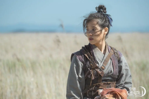 德鲁纳酒店女主穿搭大全 德鲁纳酒店女主穿搭技巧