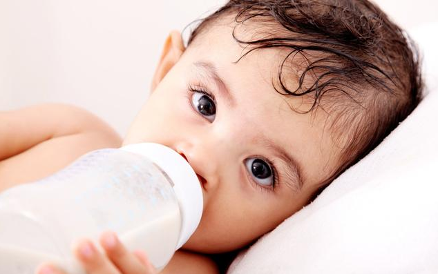 羊奶粉最接近母乳吗 宝宝喝羊奶粉配方的好处