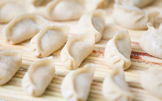 立秋吃饺子还是面条 立秋吃什么传统食物