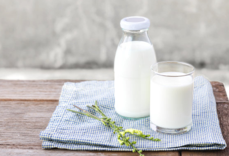 你给孩子喝的这些真的牛奶吗 这些牛奶不真的牛奶