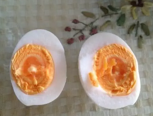 哺乳期能吃咸蛋吗 孕妇吃什么下奶