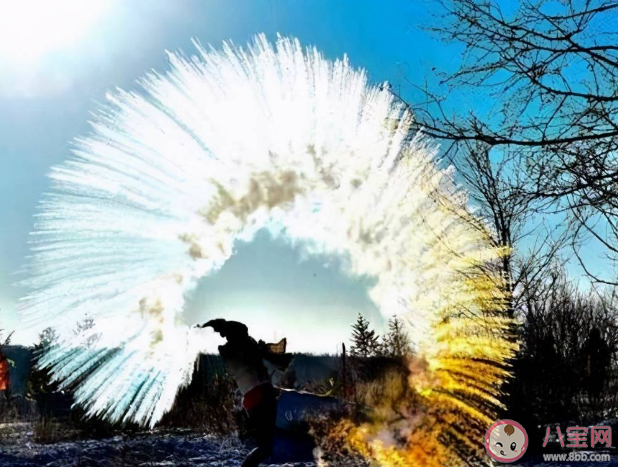 泼水成冰是啥原理 泼水成冰为什么要用热水 泼水成冰是啥原理 泼水成冰为什么要用热水