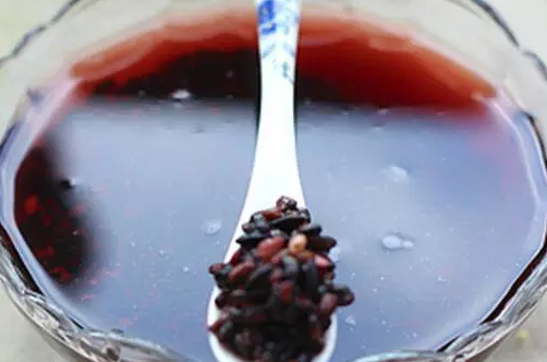 哺乳期可以喝紫米粥吗 哺乳期喝紫米粥好处有哪些
