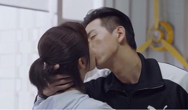 韩商言主动吻佟年是第几集 韩商言主动吻佟年剧情
