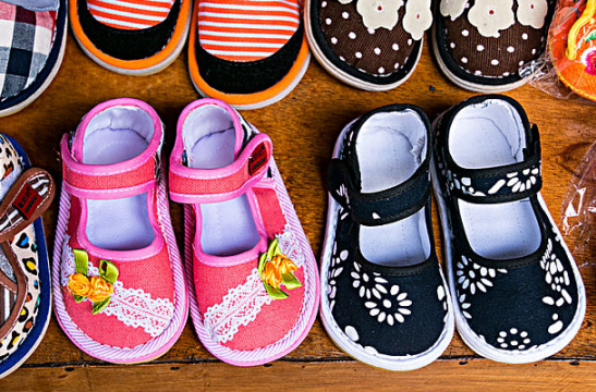 宝宝春天穿什么鞋子好 春季宝宝鞋子什么牌子好 宝宝春天穿什么鞋子好 春季宝宝鞋子什么牌子好