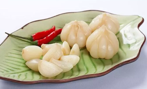 坐月子不能吃蒜吗 坐月子吃大蒜好不好