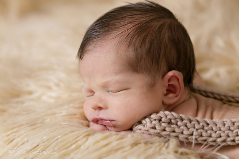 需要给孩子买购买含有乳铁蛋白的奶粉吗 