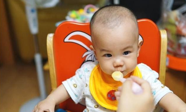 宝宝羊奶粉里添加米粉好吗 配方羊奶粉什么牌子好