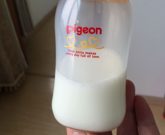 卡洛塔妮牛奶粉像母乳吗 卡洛塔妮牛奶粉味道怎么样 卡洛塔妮牛奶粉像母乳吗 卡洛塔妮牛奶粉味道怎么样