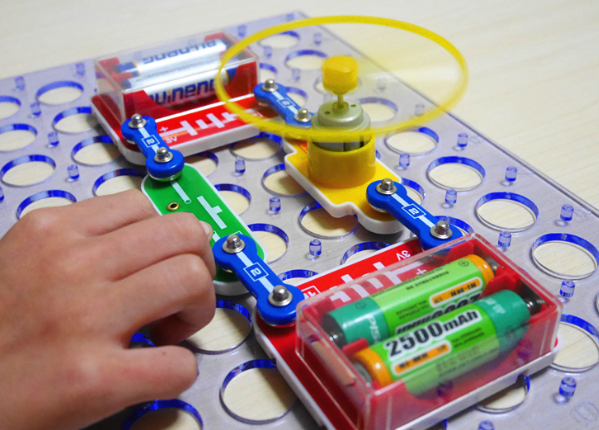 电子积木宝宝怎么玩 电子积木宝宝喜欢吗