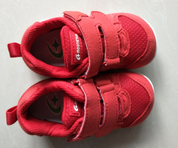 月星学步鞋和基诺浦哪个好 月星学步鞋使用测评