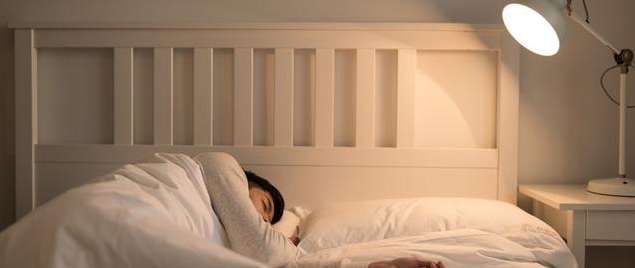 睡前喝牛奶有助于睡眠吗 睡前喝牛奶好不好 睡前喝牛奶有助于睡眠吗 睡前喝牛奶好不好