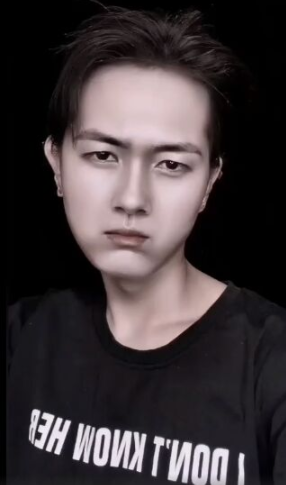 李现仿妆是怎么回事 李现仿妆视频 李现仿妆是怎么回事 李现仿妆视频