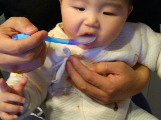 三元奶粉喝了容易上火吗 三元奶粉怎么样