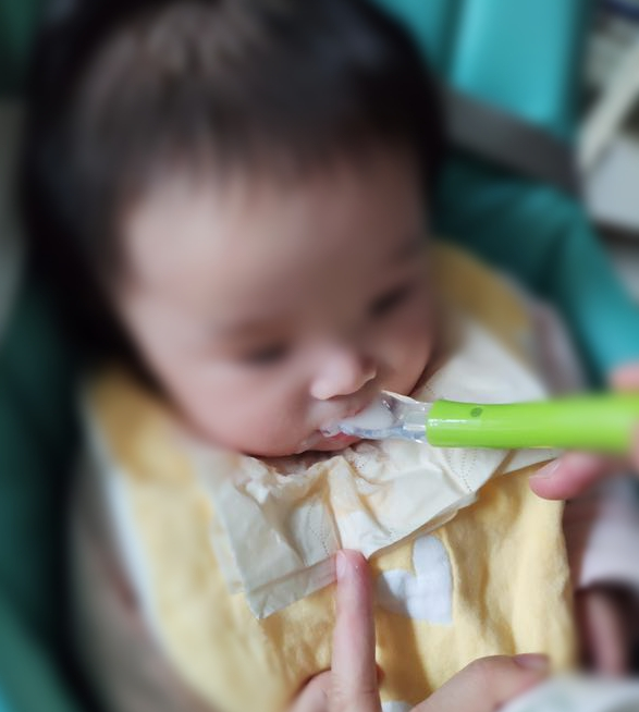 亨氏超金营养米粉和地球最好米粉对比 亨氏米粉和地球最好米粉哪个好 亨氏超金营养米粉和地球最好米粉对比 亨氏米粉和地球最好米粉哪个好