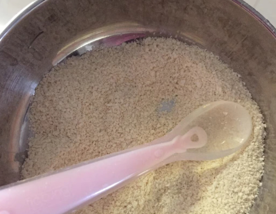 欧诺佳宝米粉和亨氏哪个好 欧诺佳宝米粉怎么样