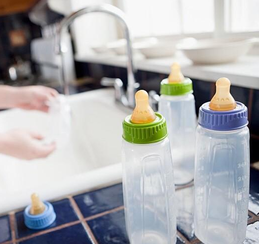 奶瓶用开水烫能消毒吗 奶瓶消毒小妙招