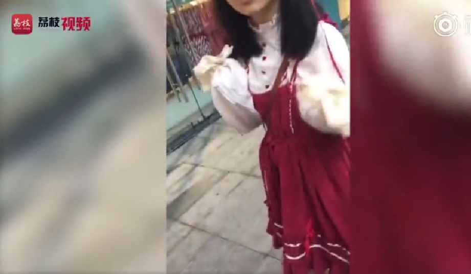 女生穿山寨lolita裙被辱骂是怎么回事 女生穿山寨lolita裙被辱骂是真的吗