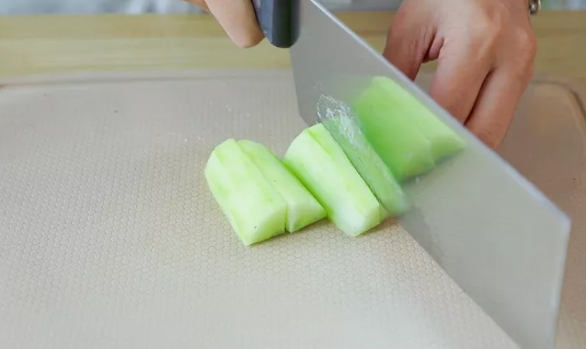 宝宝补水利尿吃什么好 补水利尿的食物推荐