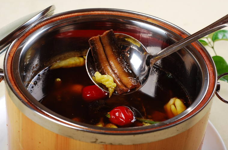 孩子可以吃鳝鱼吗 孩子夏季鳝鱼怎么吃比较好 孩子可以吃鳝鱼吗 孩子夏季鳝鱼怎么吃比较好