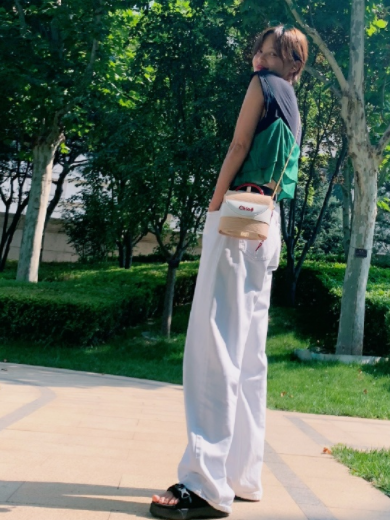 辛芷蕾发色是什么颜色 辛芷蕾发色适合哪些人