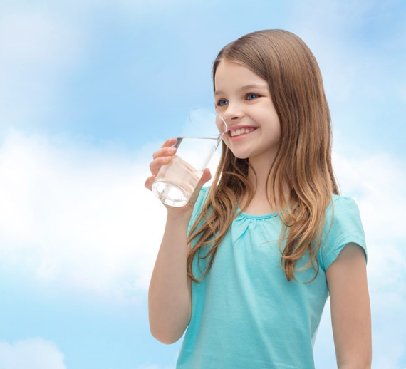 宝宝多大可以不用奶瓶了 孩子不用奶瓶用什么替代喝水 宝宝多大可以不用奶瓶了 孩子不用奶瓶用什么替代喝水