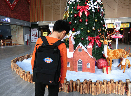 dikies书包怎么样 孩子上学用dikies书包好吗 dikies书包怎么样 孩子上学用dikies书包好吗