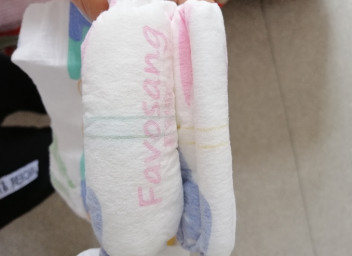 喜舒安和好奇纸尿裤哪个好 喜舒安纸尿裤对比测评