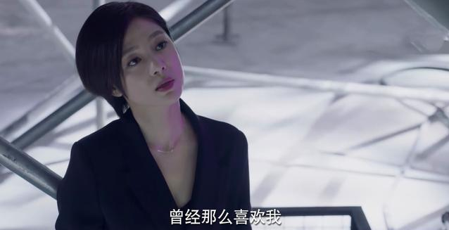 亲爱的热爱的吴白喜欢佟年还是艾情 吴白和艾情在一起了吗