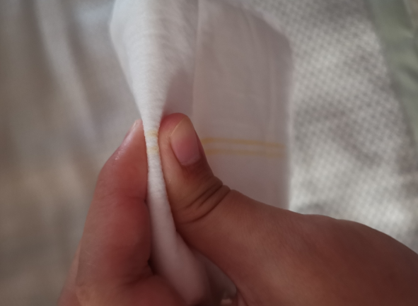 小鹿叮叮汤姆猫纸尿裤夏天用怎么样 小鹿叮叮汤姆猫纸尿裤用起来会闷吗