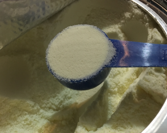 卡洛塔妮牛奶粉和羊奶粉哪个好 卡洛塔妮牛奶粉和羊奶粉对比测评