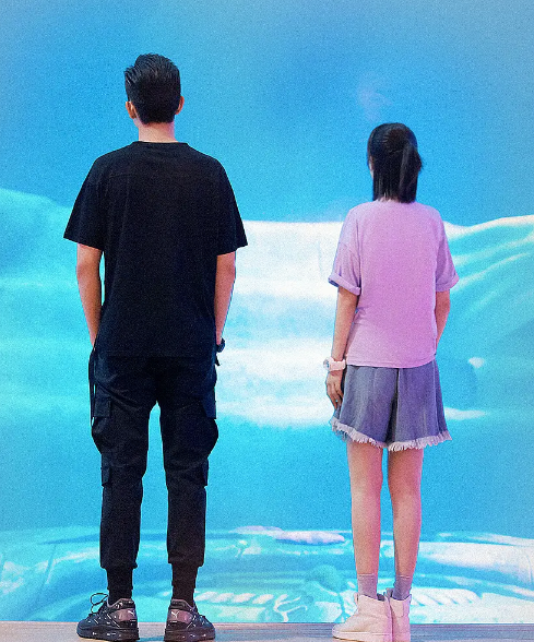 李现亲爱的热爱的同款衣服 韩商言同款衬衣是什么牌子的