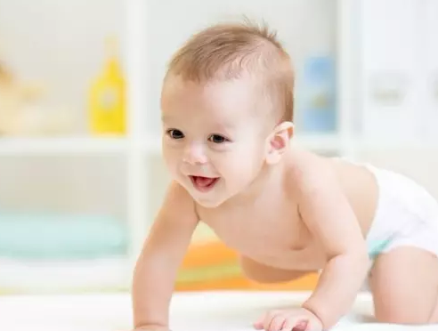 夏季热要不要给宝宝穿纸尿裤 夏季宝宝穿纸尿裤要注意什么