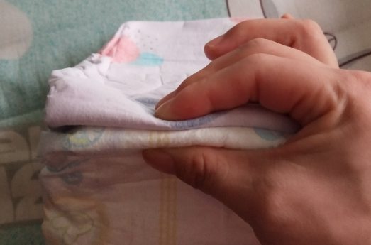 爽然大吸量纸尿片和花王哪个好 爽然大吸量纸尿片使用测评