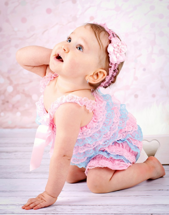 怎么教孩子用杯子 不同年龄段孩子学用杯子方法