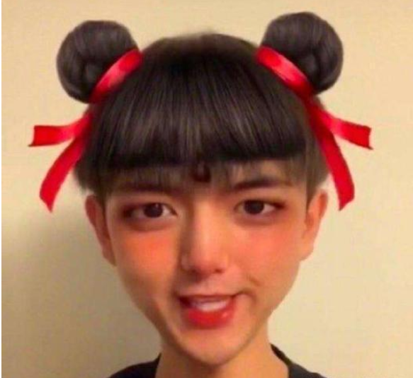 李现和杨紫一起拍杂志 童颜夫妇再次合体 李现和杨紫一起拍杂志 童颜夫妇再次合体