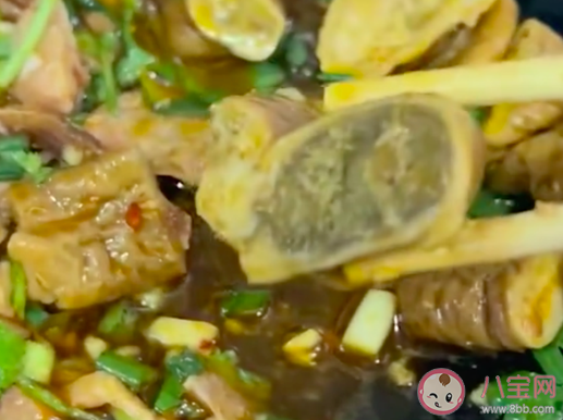 女子就餐点肥肠吃出猪粪便是怎么回事 肥肠怎样清洗才干净