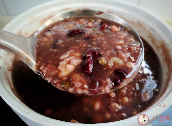 煮腊八粥要不要放碱 不同人群煮腊八粥要点