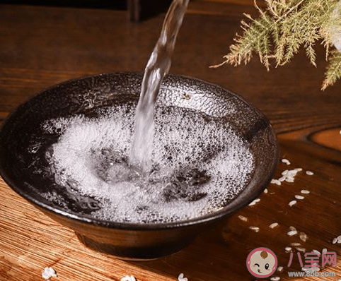 白酒为什么不得年轻人青睐 00后会消灭酒桌文化吗 白酒为什么不得年轻人青睐 00后会消灭酒桌文化吗