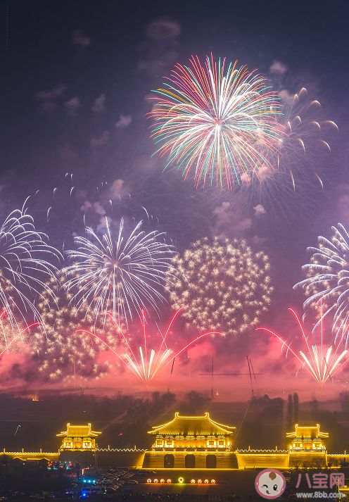 为什么人们期待烟花秀 烟花秀发朋友圈文案句子 为什么人们期待烟花秀 烟花秀发朋友圈文案句子